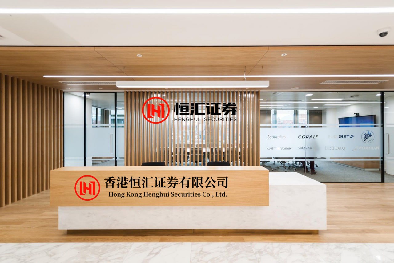 日升官网官网 浙江一女子嫌弃闺蜜丢人，只因穿着太像小学生：别人都说她是我女儿